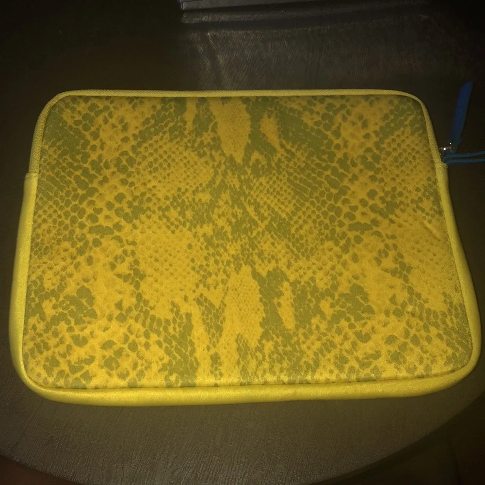 Juicy couture iPad/tablet sleeve